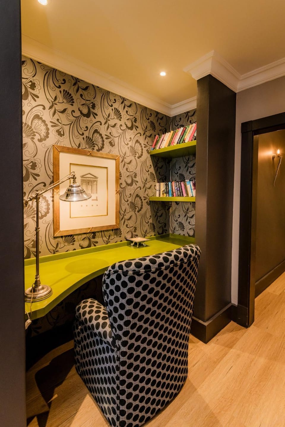 Library, Seating area