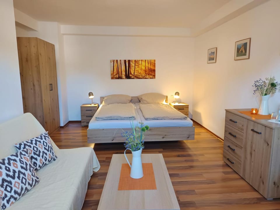 Seating area, Bedroom