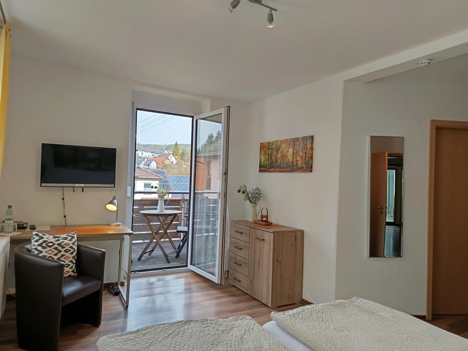 Photo of the whole room, Bedroom