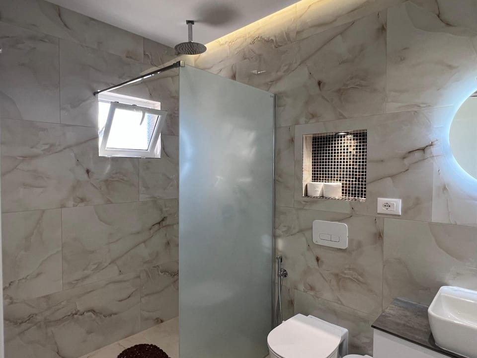Nardi Guesthouse House in Ksamil