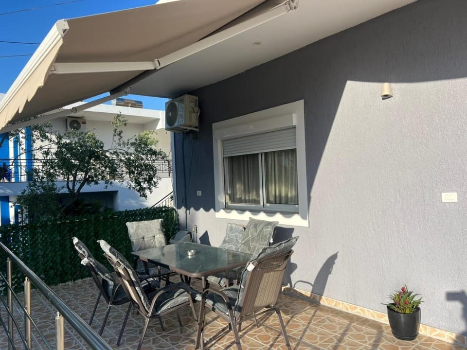 Nardi Guesthouse House in Ksamil