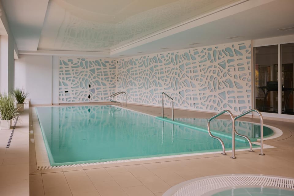 Pool view, Swimming pool