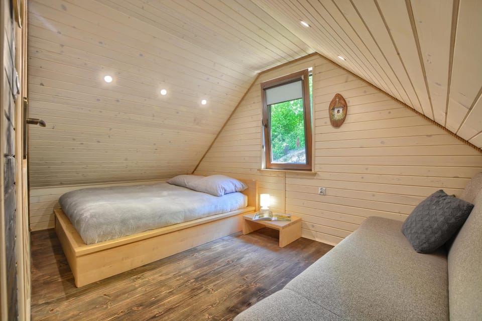 Bed, View (from property/room), Photo of the whole room, Bedroom, Garden view