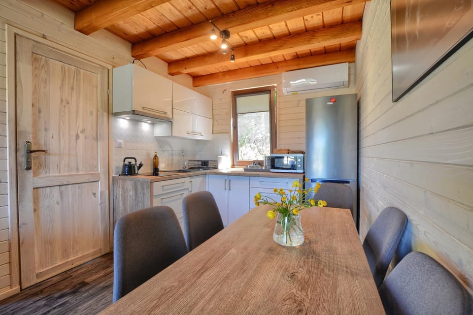 View (from property/room), View (from property/room), Kitchen or kitchenette, minibar, stove
