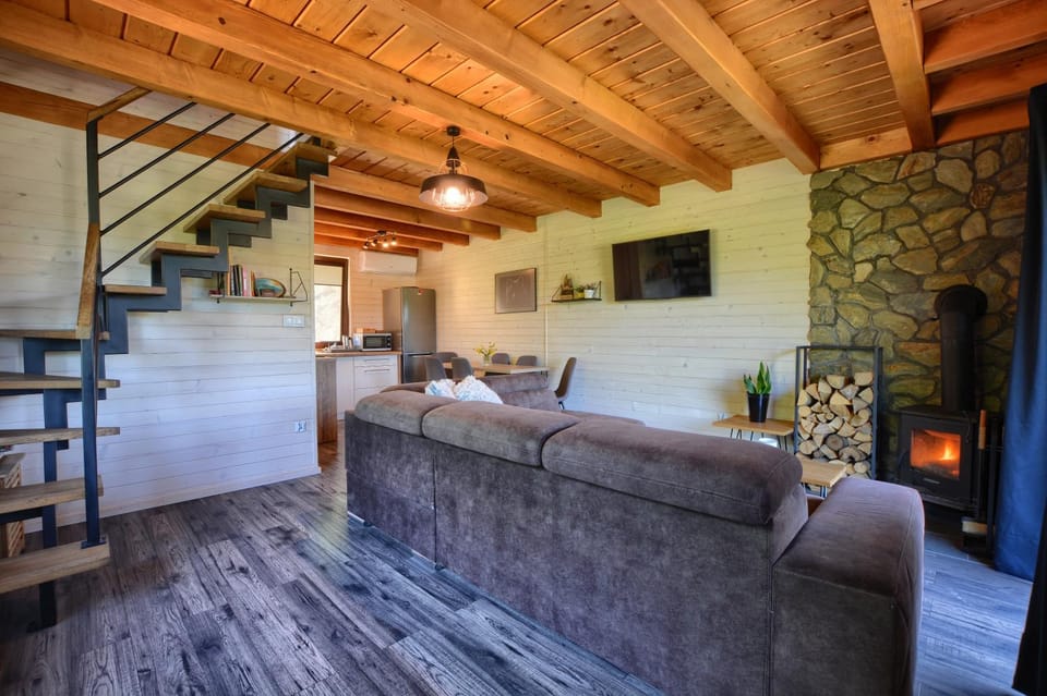 TV and multimedia, Living room, Seating area, Area and facilities, flat iron