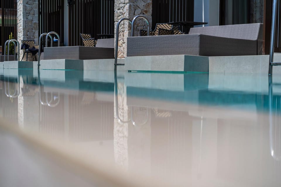 LAN-GO SIVOTA Luxury Living Apartment in Peloponnese, Western Greece and the Ionian