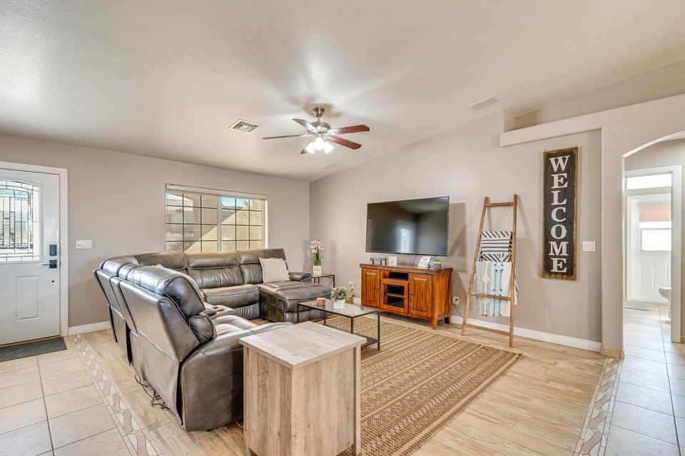 Lake Havasu City Escape: Patio, Pool + Grill! House in Lake Havasu City
