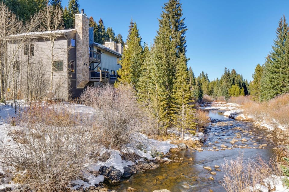 Walk to Ski Lift: Breckenridge Retreat w/ 2 Decks! House in Breckenridge