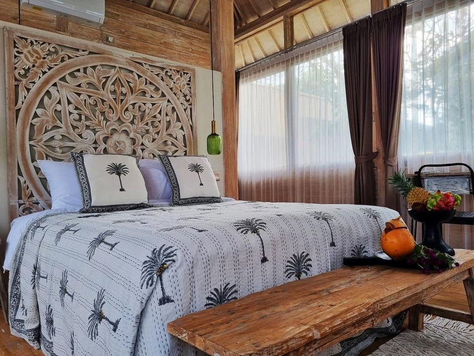 Bed, TV and multimedia, Photo of the whole room, Bedroom, locker, air conditioner