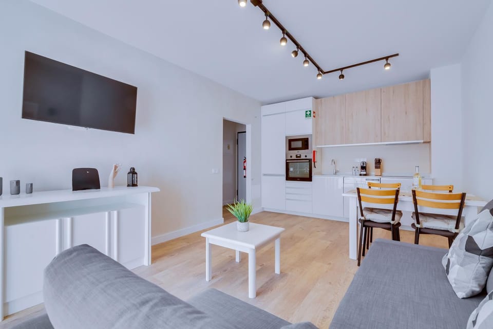 Communal lounge/ TV room, TV and multimedia, Kitchen or kitchenette, Living room, Dining area