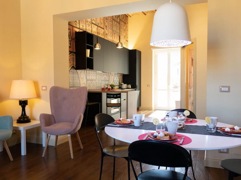 Living room, Dining area