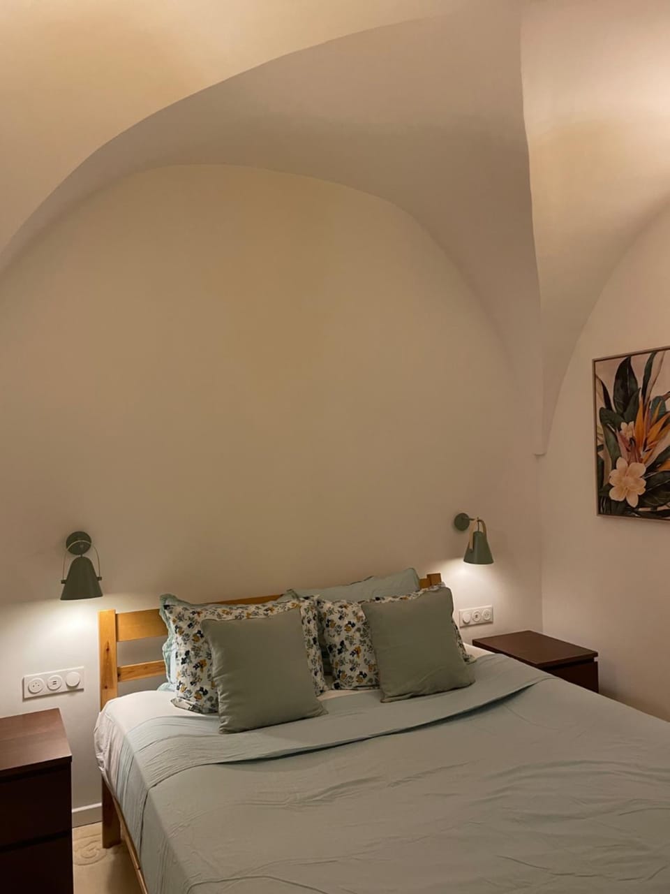 Summerhouse 2 bed quiet Old Nice balcony100m beach Apartment in Nice