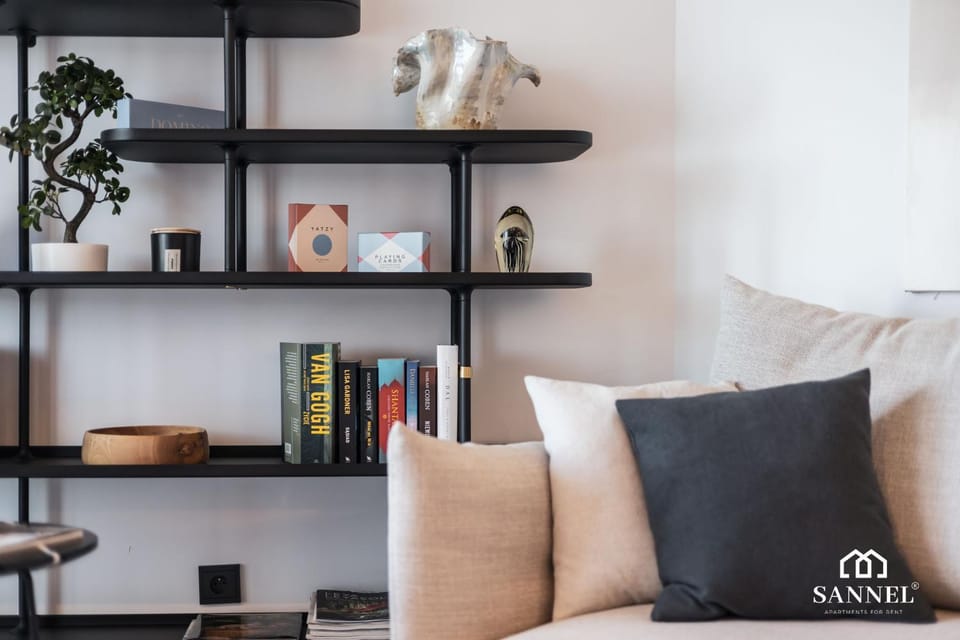 Living room, Decorative detail, Decorative detail, Seating area, On site