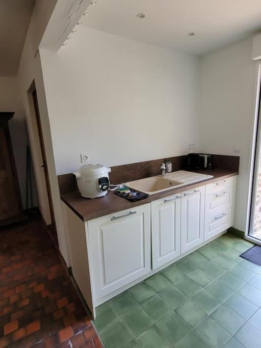 Gîte La Maison de Gouville, avec piscine et SPA, proche mer House in Normandy