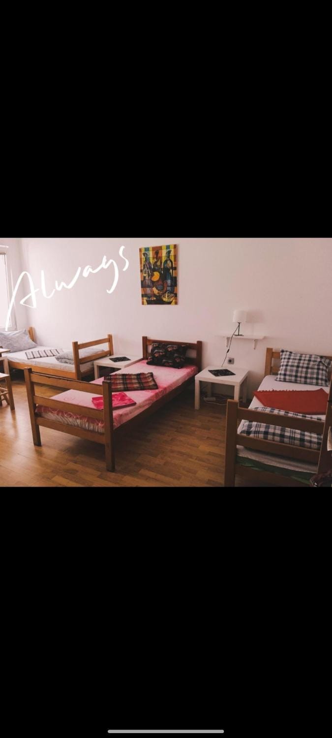 Bed, Living room