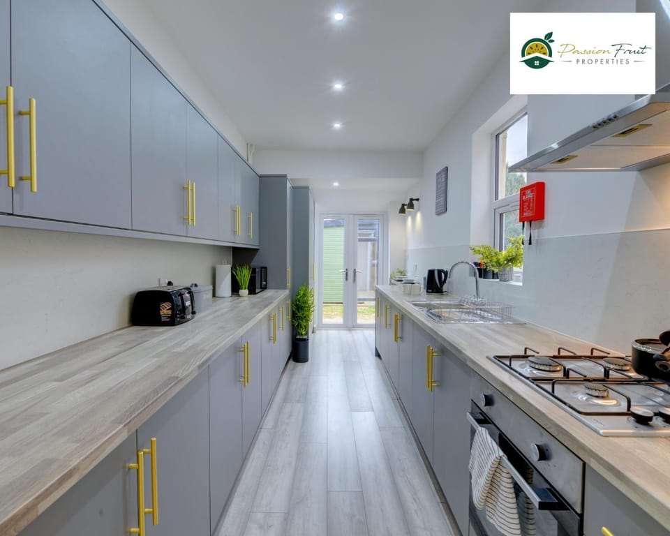 Coffee/tea facilities, Kitchen or kitchenette, Kitchen or kitchenette, dishwasher, minibar, pet friendly, stove, toaster