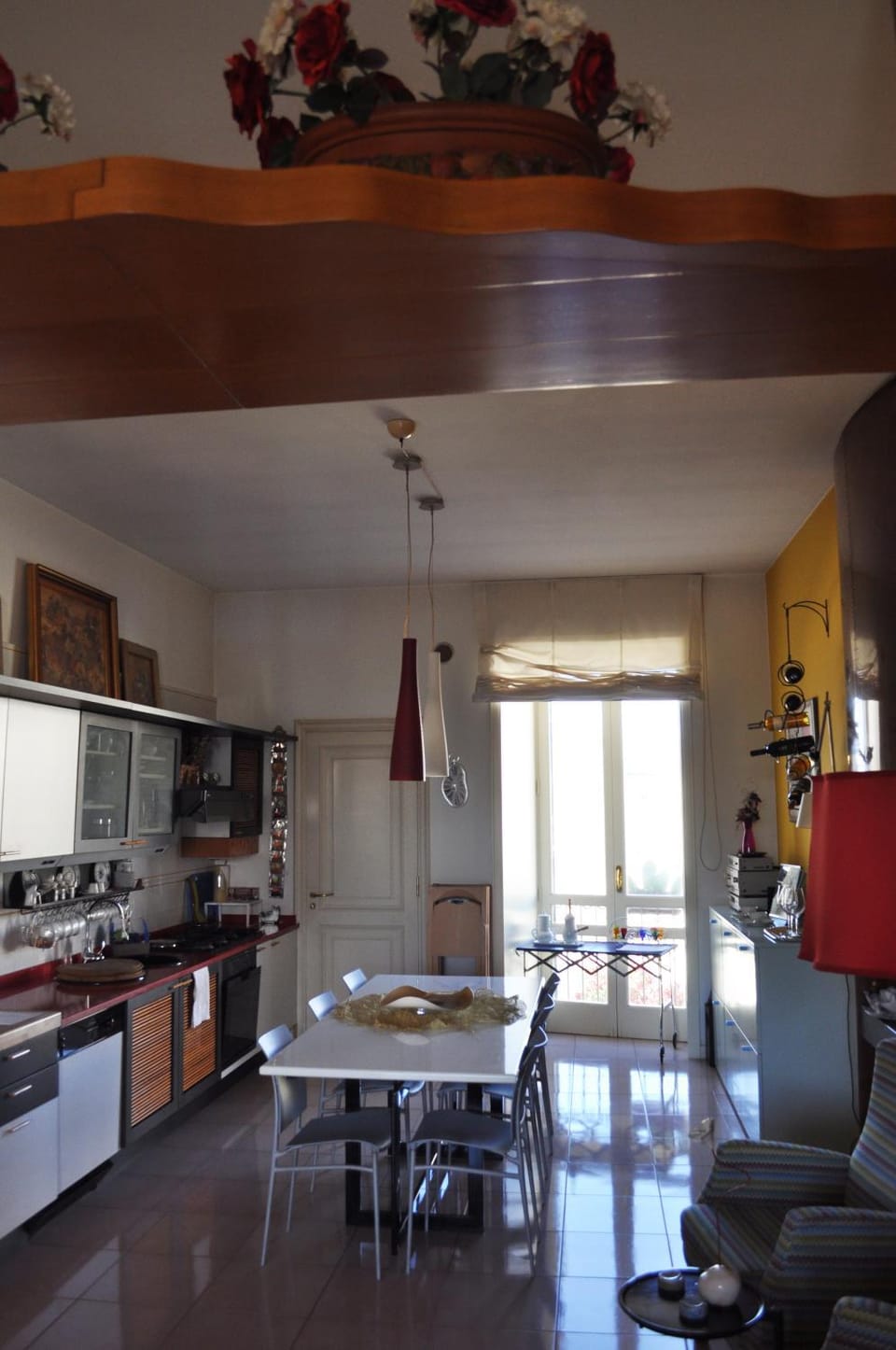 Day, Dining area