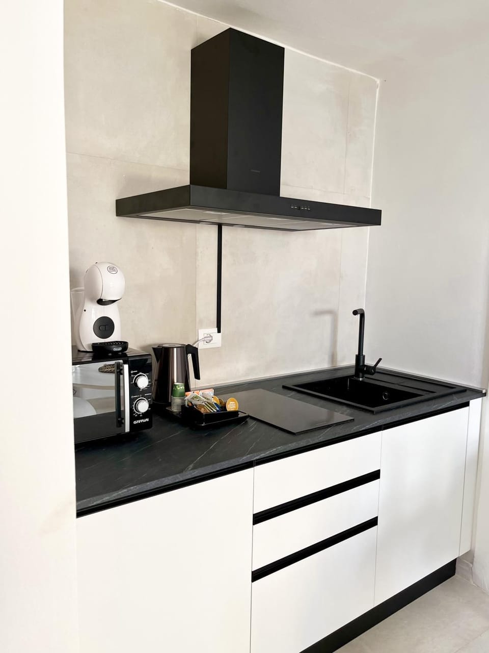 Kitchen or kitchenette, minibar, pet friendly, stove