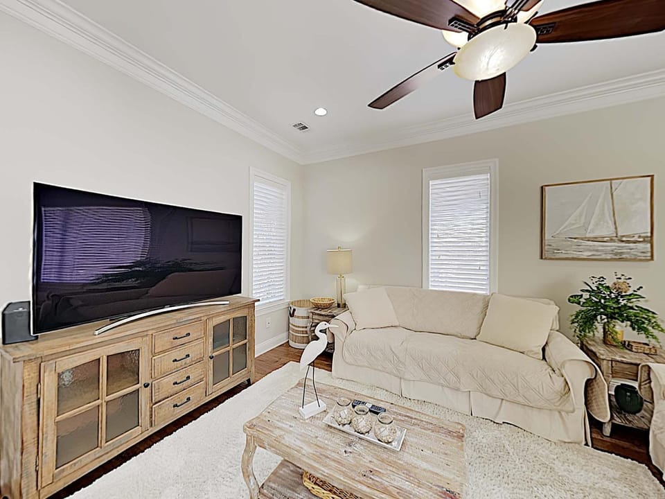 TV and multimedia, Living room, Seating area, furniture