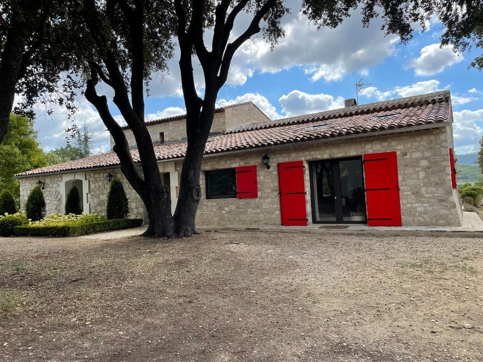Property building, Guests