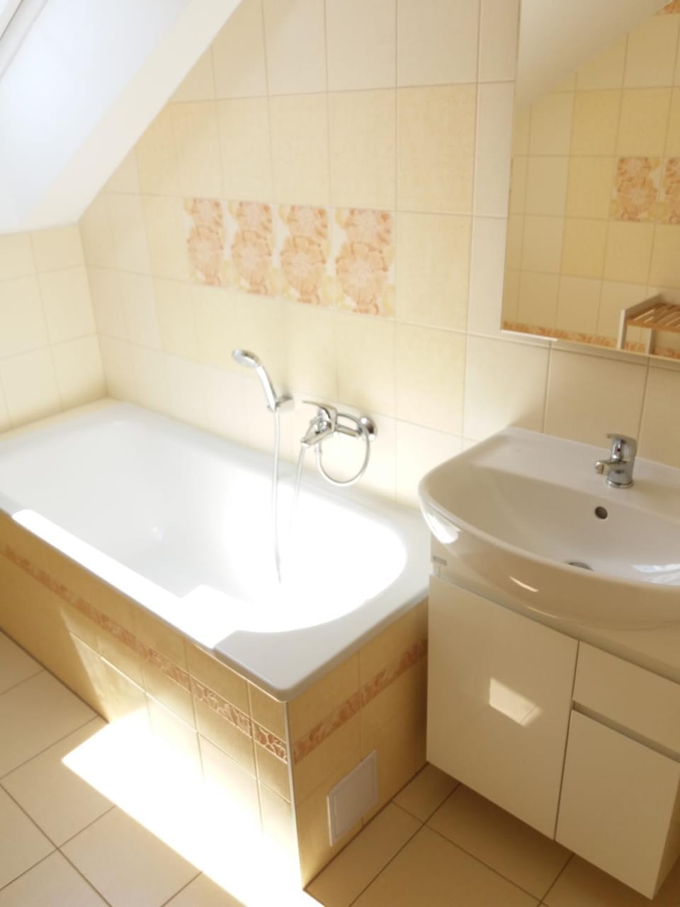 Bathroom, Bath