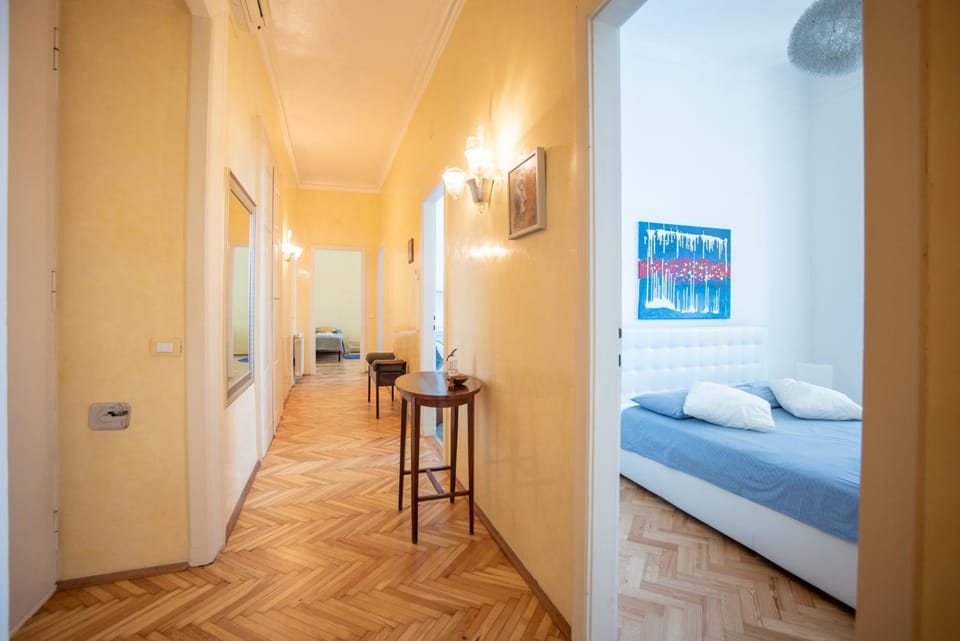 Art & History - NEW - Modern Classic Apartment Apartment in Trieste