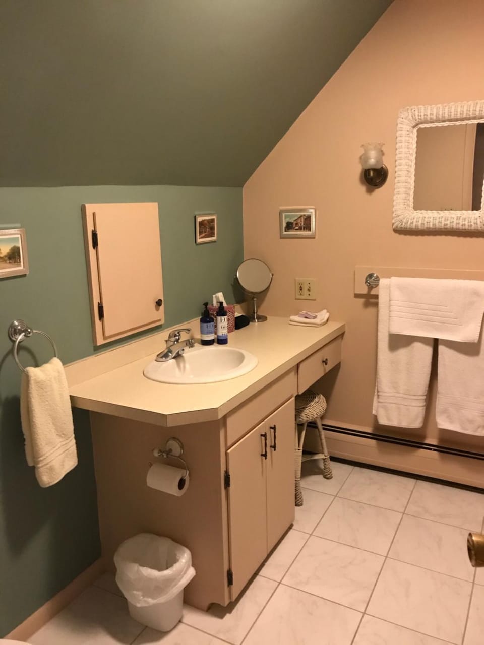 Maplecroft Bed & Breakfast Bed and Breakfast in Barre
