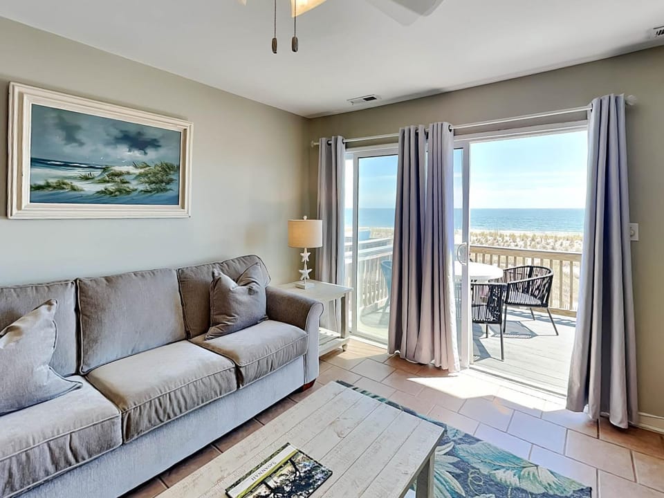 Tybee Lights 112B Apartment in Tybee Island