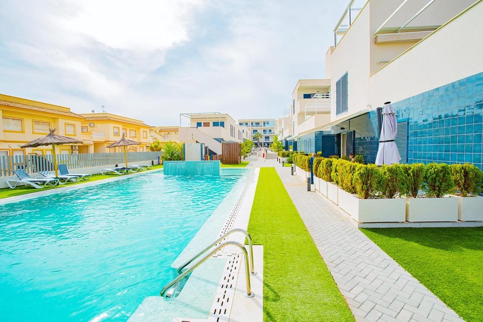 Property building, Swimming pool