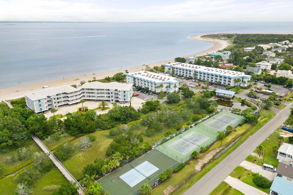 Bay View Villas 203 Apartment in Tybee Island