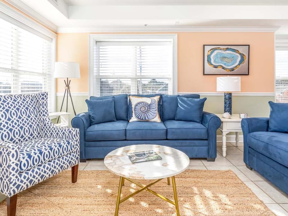 Living room, Seating area, furniture