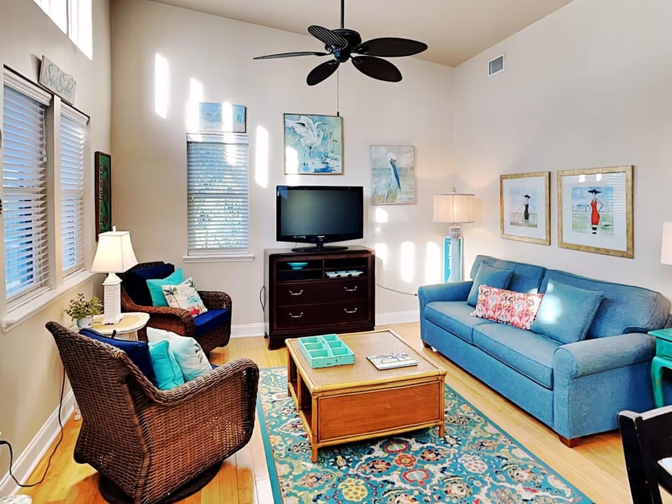 Treetop Cottage House in Tybee Island