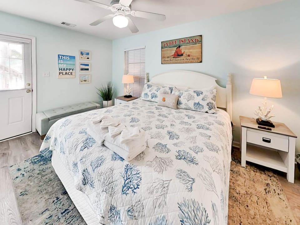 South Beach Ocean 4 Apartment in Tybee Island