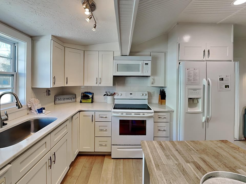 Blue Crab Cottage House in Tybee Island