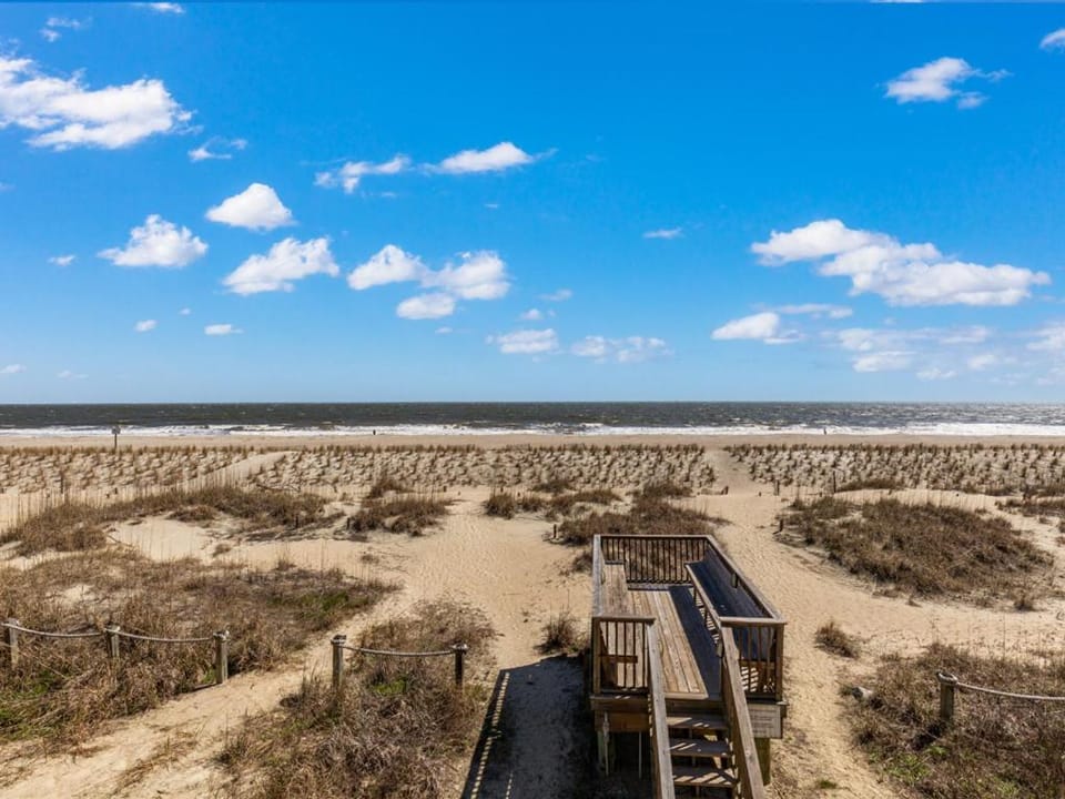 Tybee Lights 110C Apartment in Tybee Island