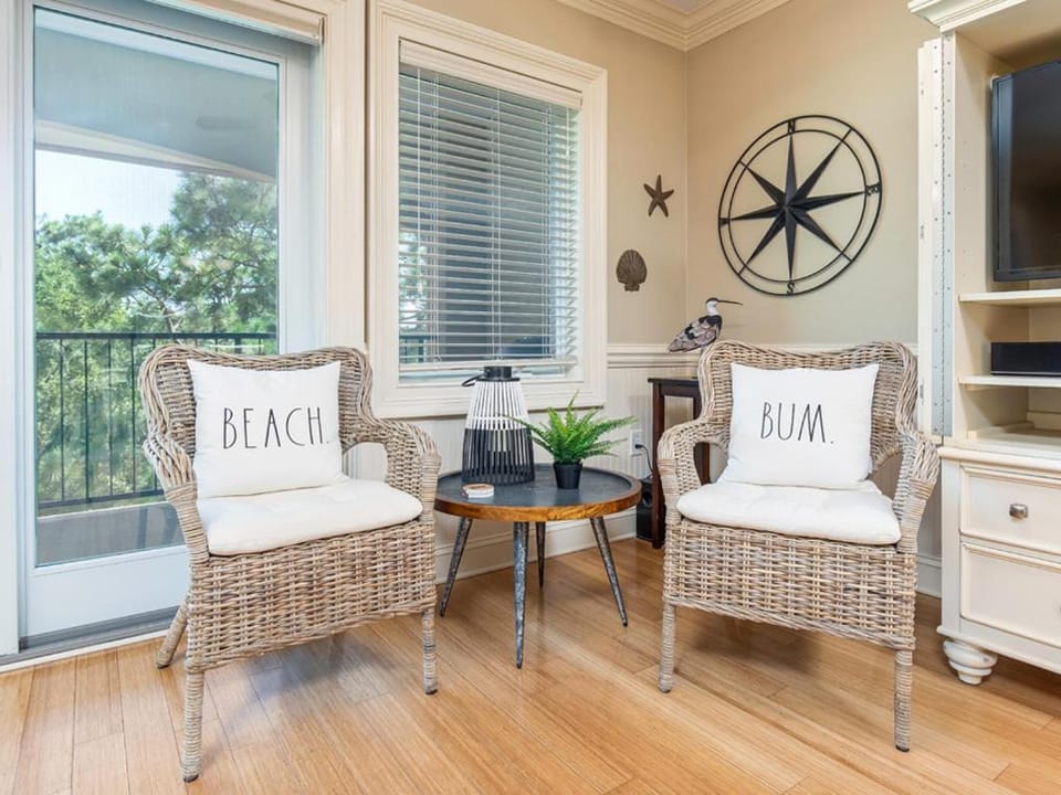 Brass Rail 317 Apartment in Tybee Island