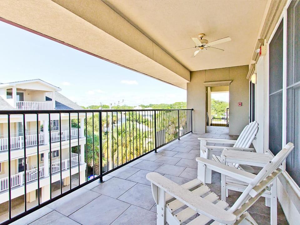 Neighbourhood, Natural landscape, Balcony/Terrace, Seating area