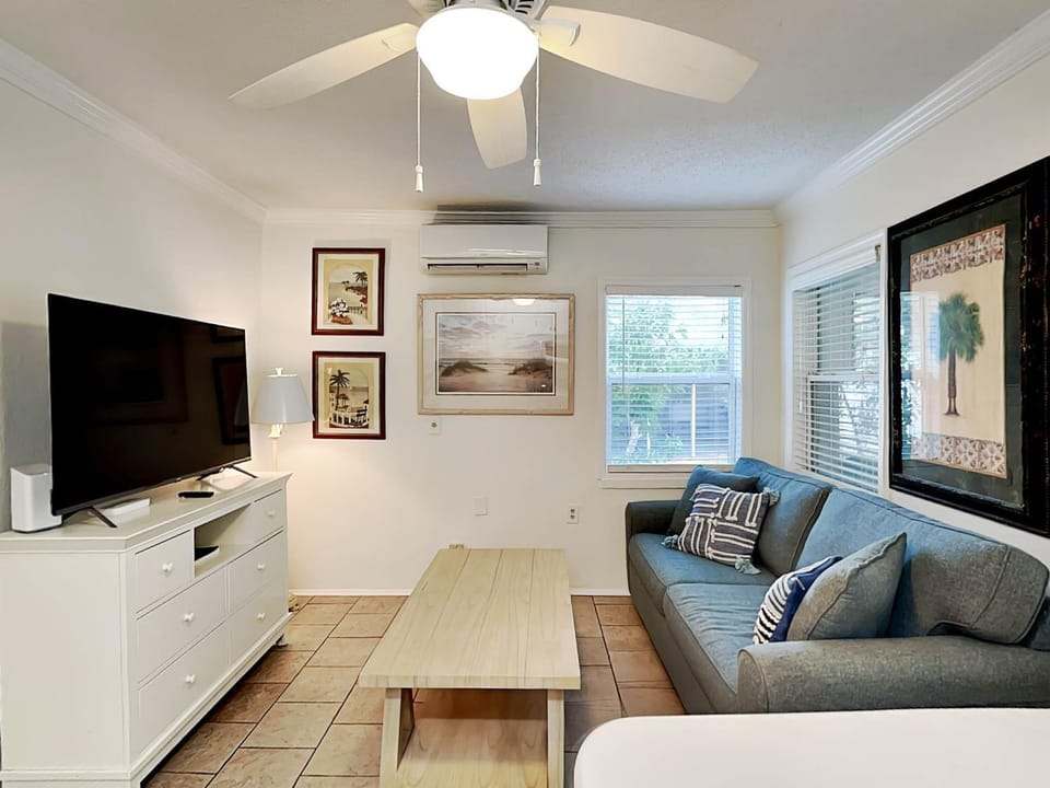 Captains Quarters B Apartment in Tybee Island
