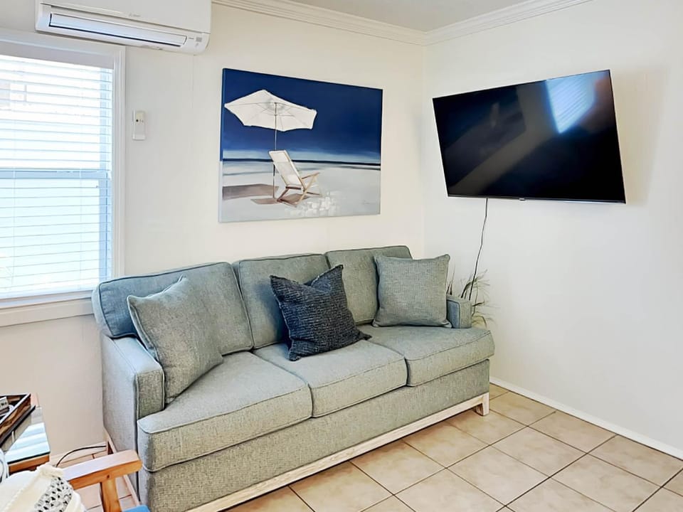 Captains Quarters A Apartment in Tybee Island