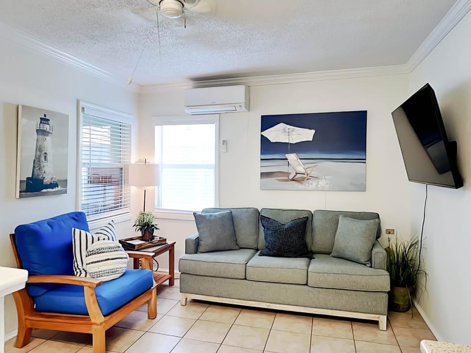 Captains Quarters A Apartment in Tybee Island