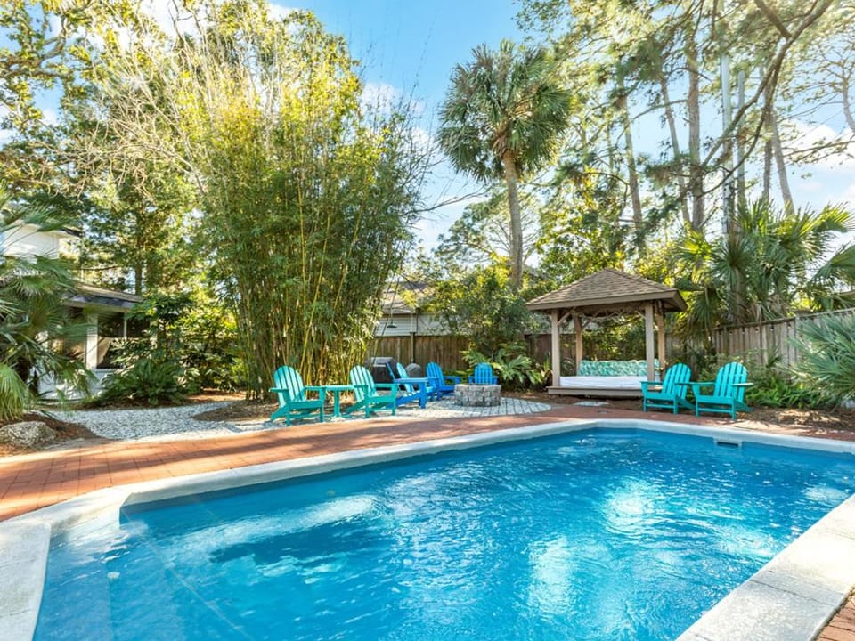 Guiding Light Cottage House in Tybee Island