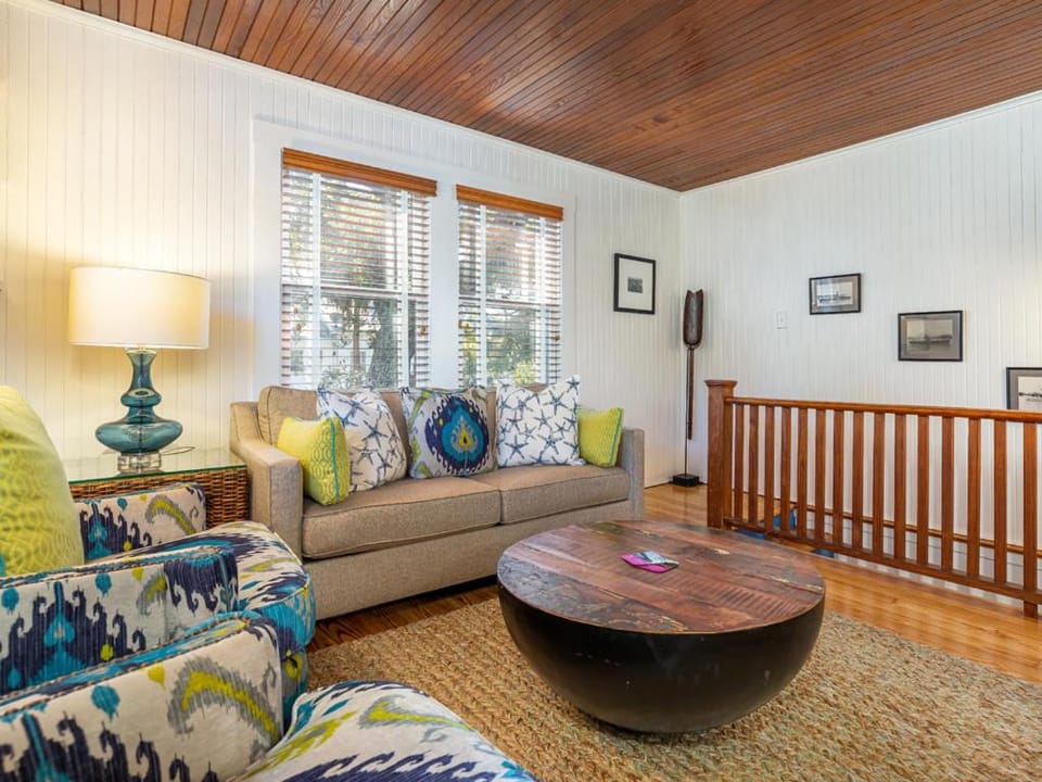 Guiding Light Cottage House in Tybee Island