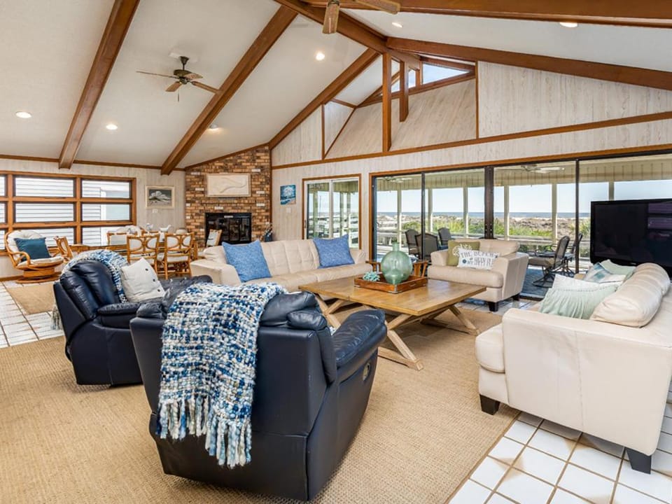 Sea Gull Ocean Villa House in Tybee Island