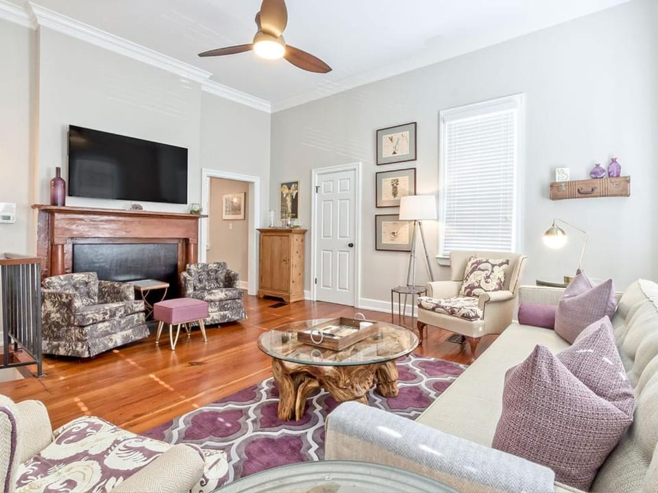 TV and multimedia, Living room, fireplace, furniture