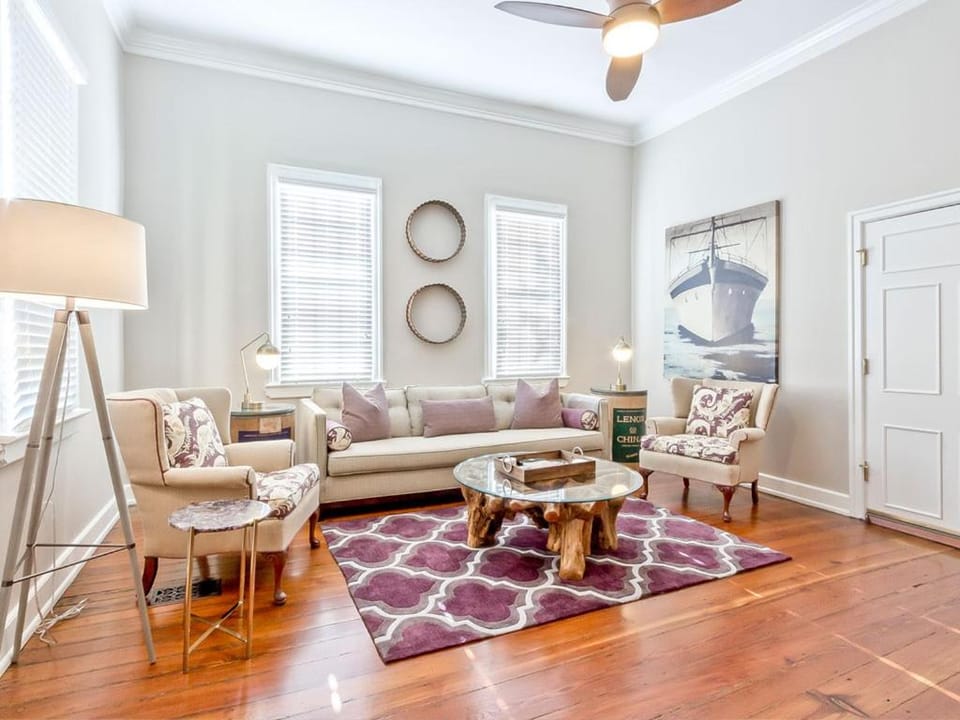 Living room, Seating area, furniture