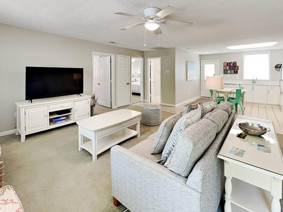 Latitude Adjustment A Apartment in Tybee Island
