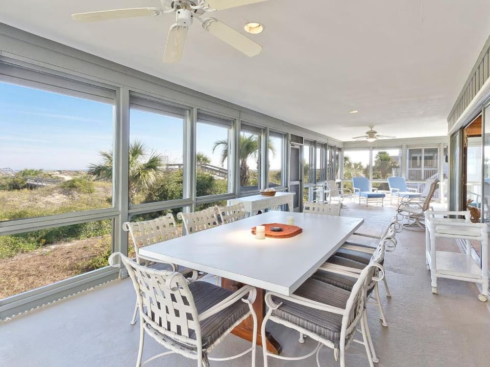 Natural landscape, View (from property/room), Balcony/Terrace, Seating area, Dining area, furniture