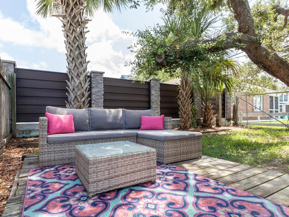 Latitude Adjustment B Apartment in Tybee Island