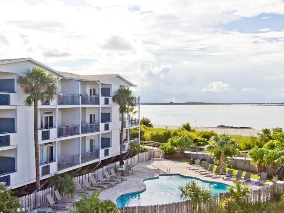 Property building, Garden, Balcony/Terrace, Pool view, Sea view, Swimming pool