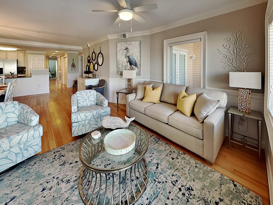 Living room, Seating area, furniture